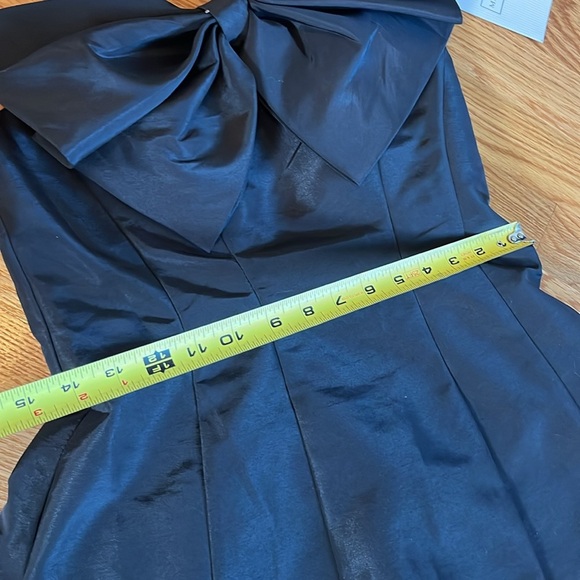 Mac Duggal Black Strapless Bow Fit and Flare Mini Dress Size 6 NWT - Picture 7 of 15